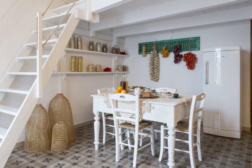 Allure 84 - Little Gem In The Heart Of The Old Town Polignano a Mare Exteriör bild